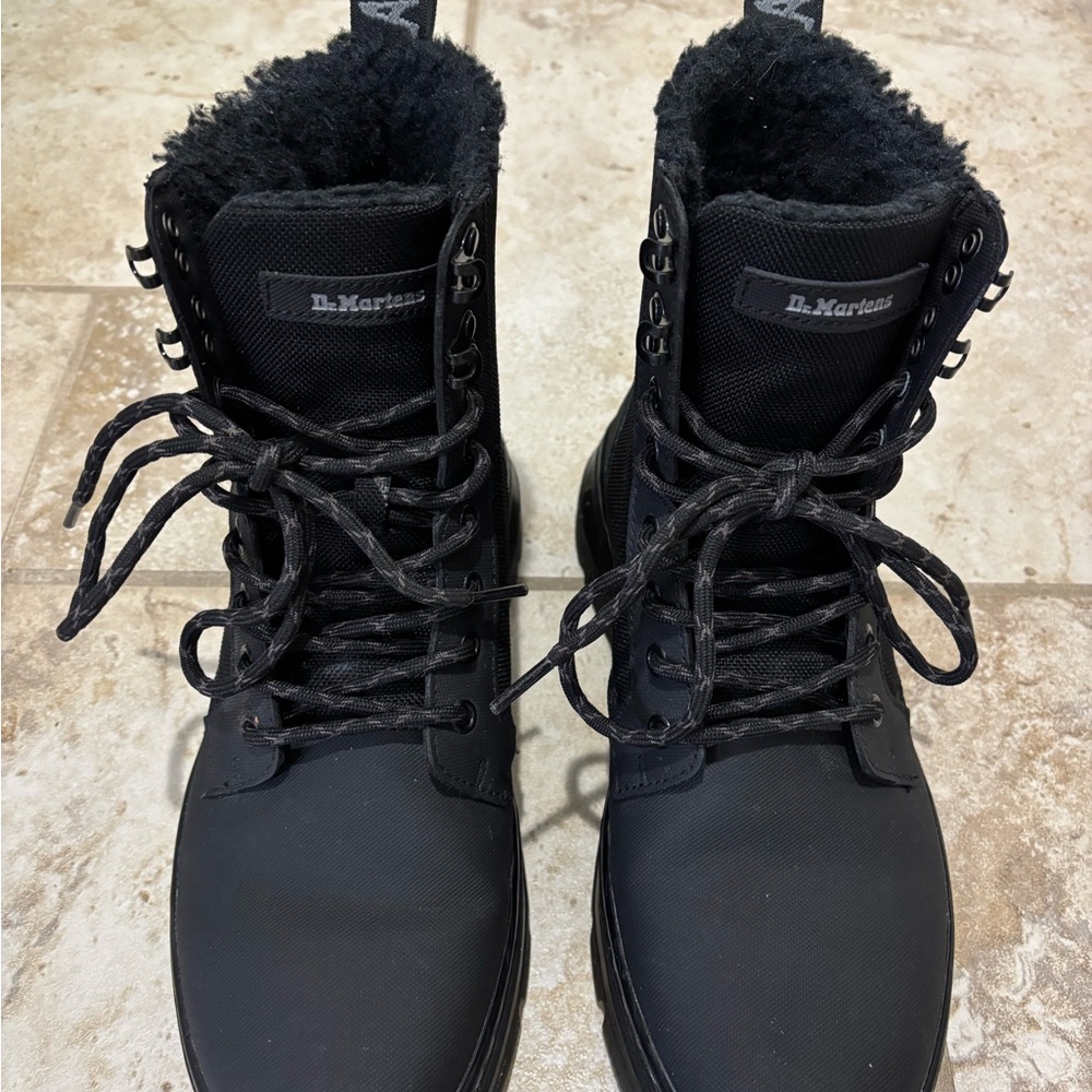 Dr. Martens Wintergrip 3M Thinsulate Boots – Size 8 US M / 9 US L / 7 UK / 41 EU